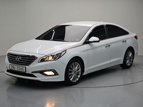 Hyundai Sonata 2.0 Care+ — пробег 179 749 км — фото 1 из 5