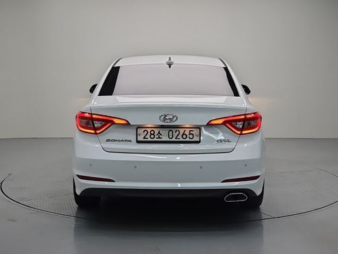 Hyundai Sonata 2.0 Care+ — пробег 179 749 км — фото 3 из 5