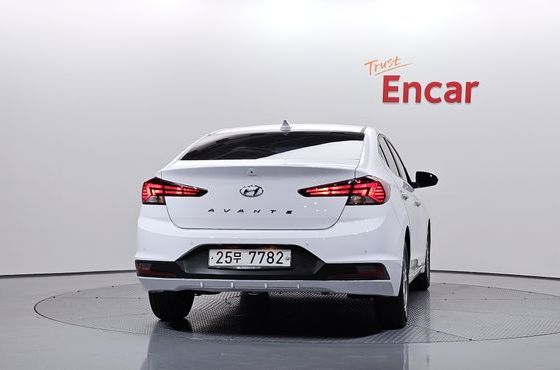 Hyundai AVANTE 1.6 Smart — пробег 44 196 км — фото 4 из 5