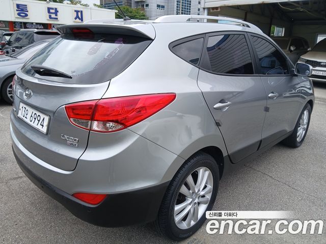 Hyundai Tucson Diesel 2WD LX20 Smart-Pack — пробег 182 000 км — фото 5 из 5