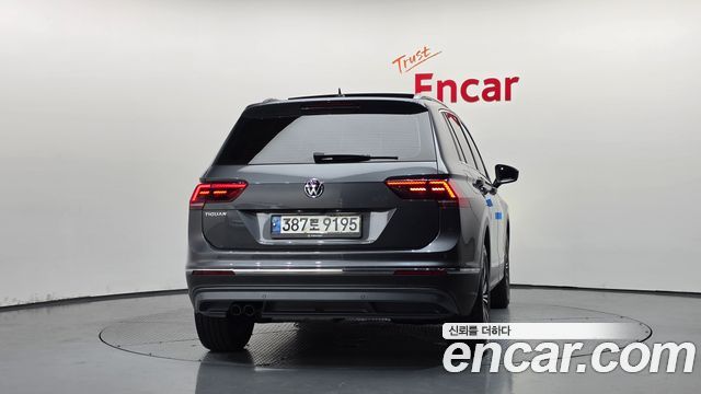 Volkswagen Tiguan 2.0 TDI Prestige — пробег 144 181 км — фото 4 из 5