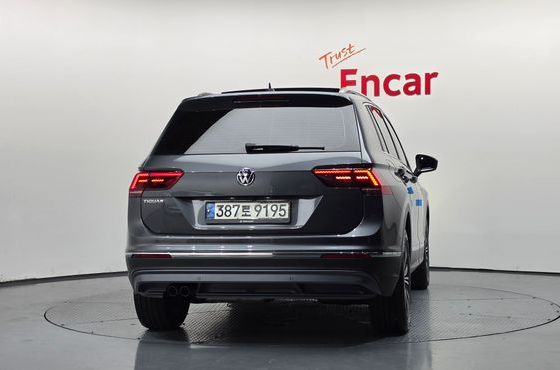 Volkswagen Tiguan 2.0 TDI Prestige — пробег 144 181 км — фото 4 из 5