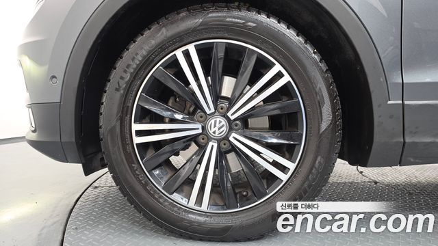 Volkswagen Tiguan 2.0 TDI Prestige — пробег 144 181 км — фото 5 из 5