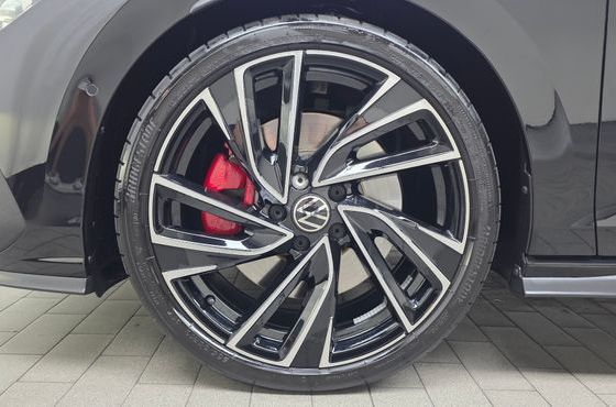 Volkswagen Golf 2.0 GTI — пробег 13 314 км — фото 5 из 5