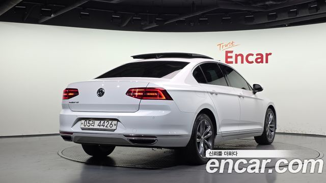 Volkswagen Passat из Кореи Encar