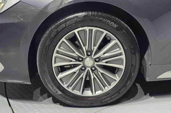 Hyundai Grandeur Premium — пробег 124 987 км — фото 5 из 5