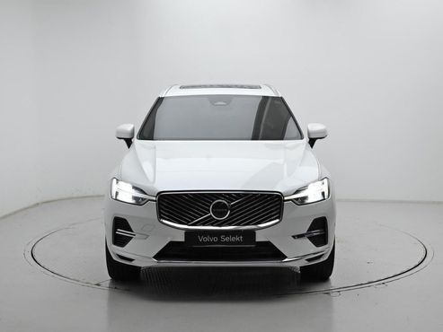 Volvo XC60 T8 Ultra Bright — пробег 3 981 км — фото 3 из 5