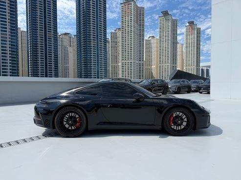 Porsche 911 Carrera 4 GTS — пробег 4 200 км — фото 4 из 5