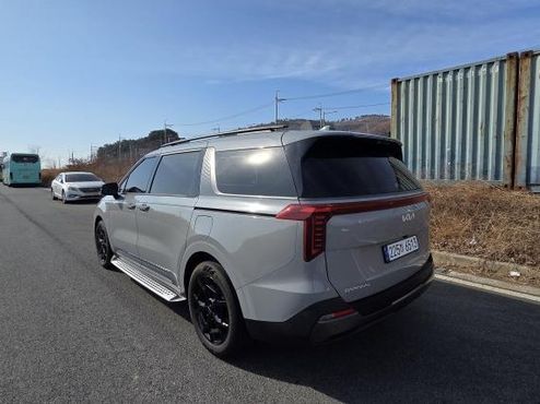 Kia Carnival HEV 9seater Gravity — пробег 20 000 км — фото 5 из 5