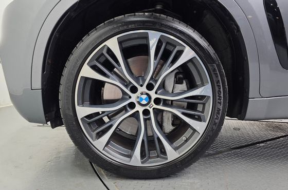 BMW X6 M50d — пробег 72 034 км — фото 5 из 5
