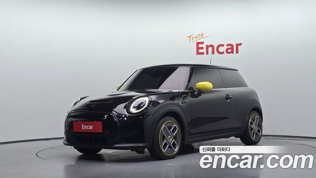 Mini Cooper SE Electric 3rd — пробег 57 169 км — фото 1 из 5