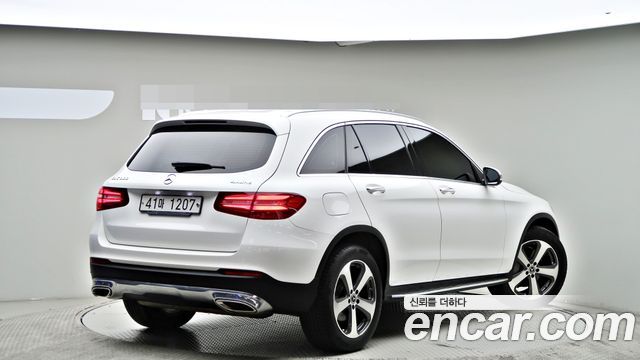 Mercedes-Benz GLC-Class GLC300 4MATIC — пробег 28 748 км — фото 2 из 5