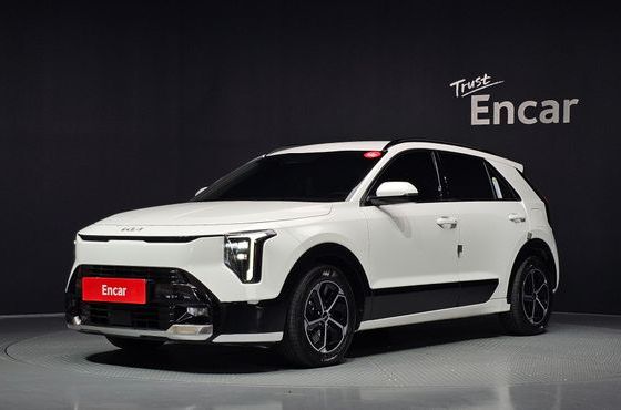Kia Niro Prestige — пробег 4 549 км — фото 1 из 5