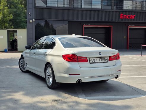 BMW 5-Series 520d Luxury Special Edition — пробег 155 260 км — фото 2 из 5
