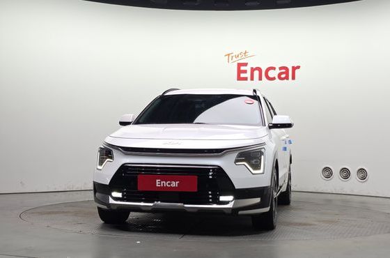 Kia Niro Signature — пробег 63 358 км — фото 3 из 5