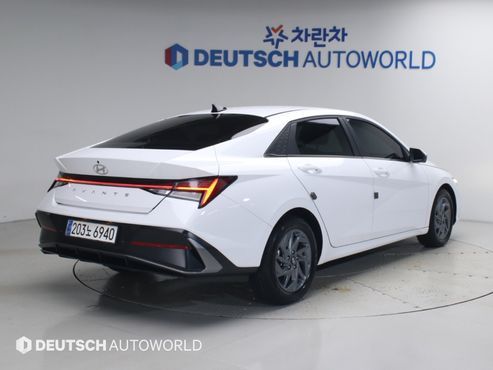 Hyundai AVANTE 1.6 Inspiration — пробег 9 906 км — фото 2 из 5