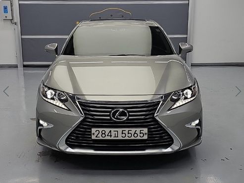 Lexus ES Supreme XV60 — пробег 49 168 км — фото 2 из 5