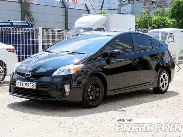 Toyota Prius 1.8 — пробег 169 306 км — фото 2 из 5