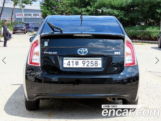 Toyota Prius 1.8 — пробег 169 306 км — фото 4 из 5