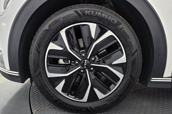 Kia EV6 Long Range Air — пробег 87 059 км — фото 5 из 5