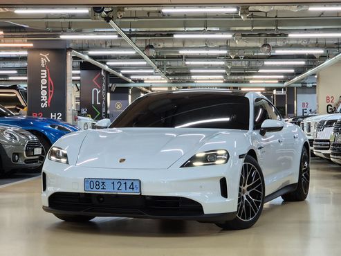 Porsche Taycan Base 4 — пробег 5 133 км — фото 1 из 5