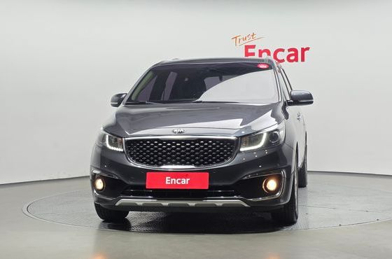 Kia Carnival 7-seater Limousine Magic Space — пробег 137 859 км — фото 3 из 5