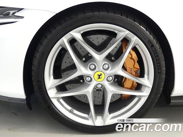Ferrari Roma 3.9 — пробег 16 800 км — фото 4 из 5