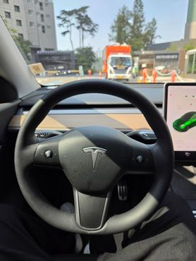 Tesla Model Y Long Range AWD — пробег 89 094 км — фото 2 из 5