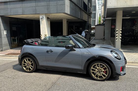 Mini Cooper Convertible JCW — пробег 6 200 км — фото 2 из 5