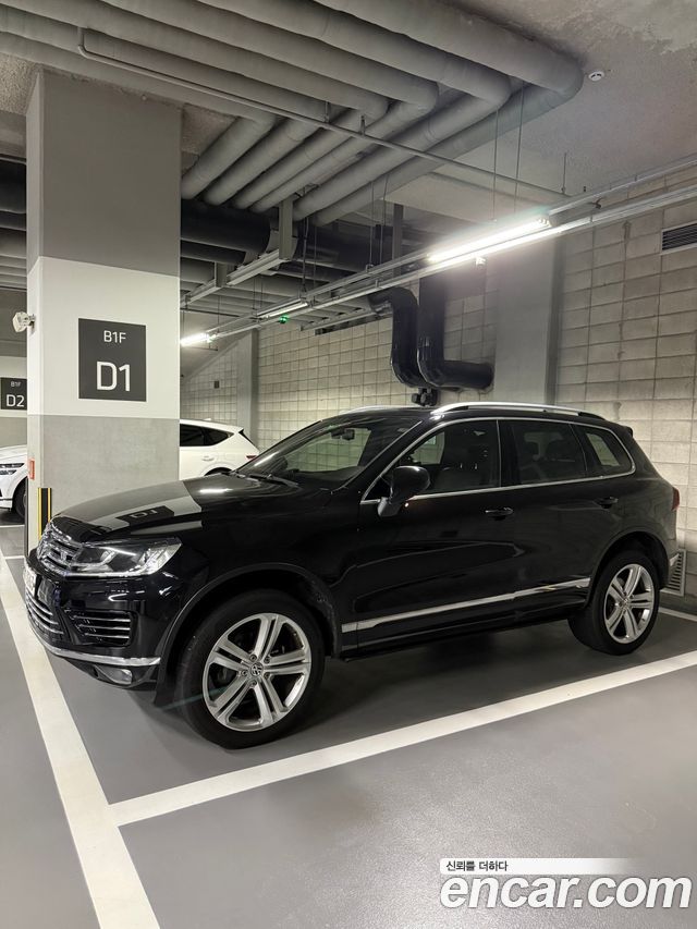 Volkswagen Touareg V6 3.0 TDI R-Line 7P5 — пробег 120 165 км — фото 1 из 5