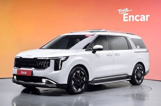 Kia Carnival Diesel 7-Seater Signature — пробег 14 529 км — фото 1 из 5