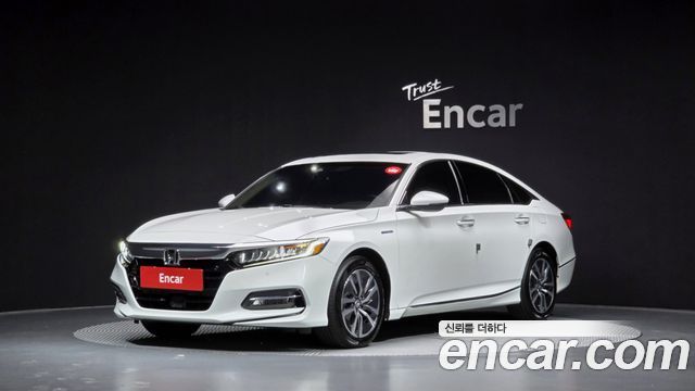 Honda Accord 2.0 Hybrid Touring — пробег 111 409 км — фото 1 из 5