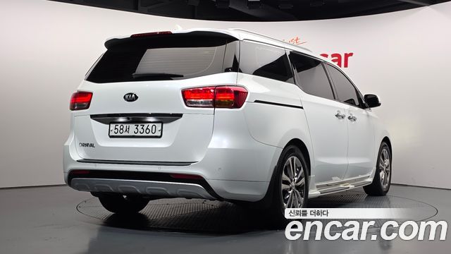 Kia Carnival из Кореи Encar