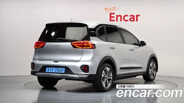 Kia Niro Air — пробег 64 272 км — фото 2 из 5