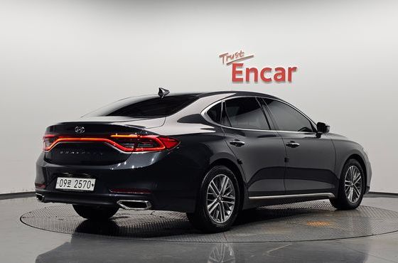 Hyundai Grandeur 2.4 Premium — пробег 52 332 км — фото 2 из 5