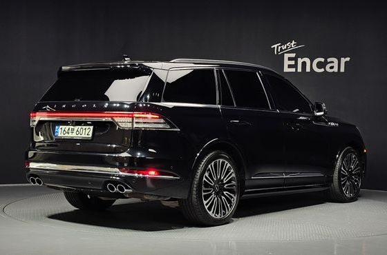 Lincoln Aviator 3.0 Black Label AWD — пробег 32 098 км — фото 2 из 5