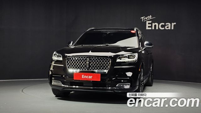 Lincoln Aviator 3.0 Black Label AWD — пробег 32 098 км — фото 3 из 5