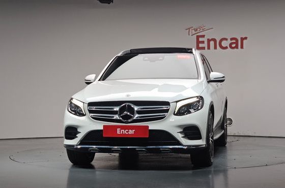 Mercedes-Benz GLC-Class GLC300 4MATIC AMG Line — пробег 40 202 км — фото 3 из 5