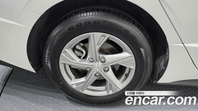 Hyundai Sonata 2.0 Premium — пробег 23 934 км — фото 5 из 5