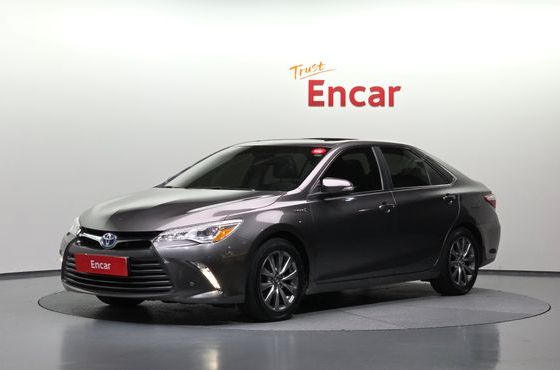 Toyota Camry Hybrid XLE — пробег 136 608 км — фото 1 из 5