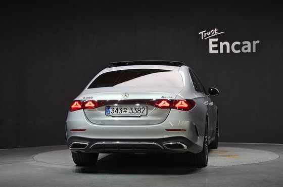 Mercedes-Benz E-Class E300 4MATIC AMG Line — пробег 60 273 км — фото 4 из 5