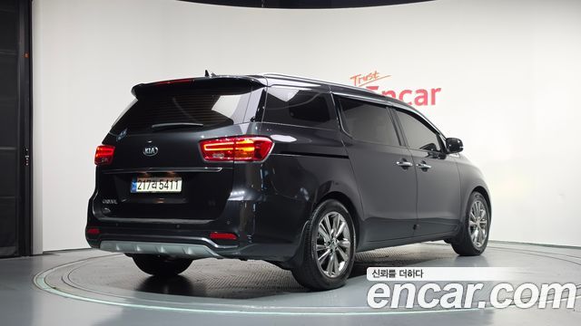 Kia Carnival из Кореи Encar