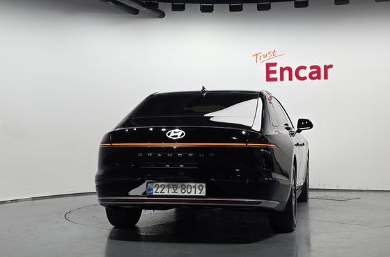 Hyundai Grandeur 2,5 Gasoline 2WD Premium — пробег 9 152 км — фото 4 из 5