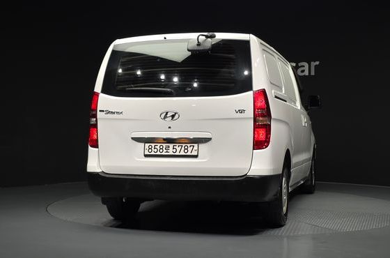 Hyundai Starex Van 3-Seater Style — пробег 111 869 км — фото 4 из 5