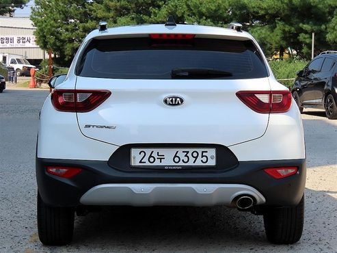 Kia Stonic 1.4 Prestige — пробег 117 027 км — фото 4 из 5