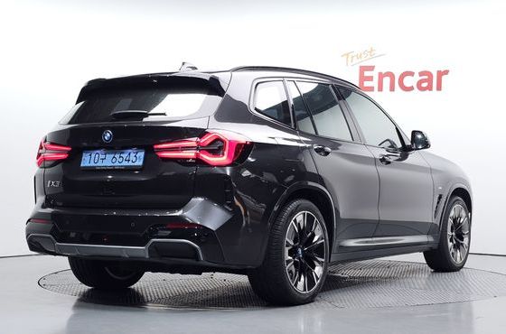 BMW iX3 M Sports — пробег 64 086 км — фото 2 из 5