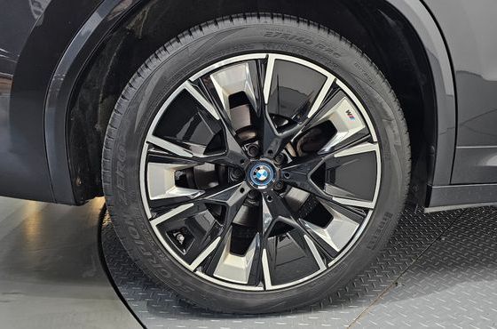 BMW iX3 M Sports — пробег 64 086 км — фото 5 из 5