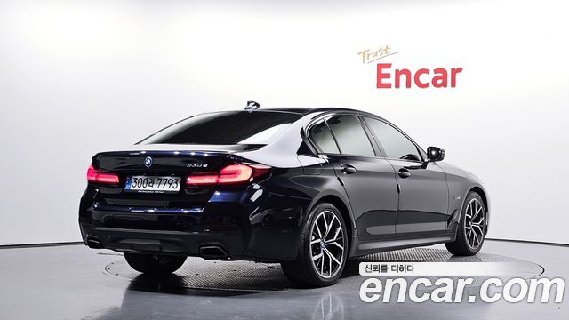 BMW 5-Series 530e M Sport — пробег 99 801 км — фото 2 из 5