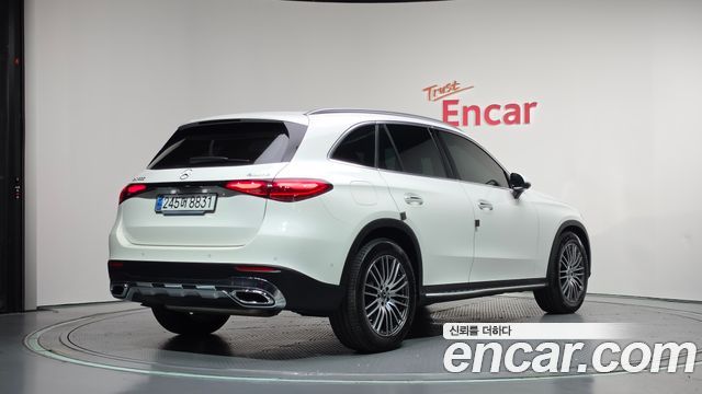 Mercedes-Benz GLC-Class GLC 300 4MATIC Avantgarde — пробег 9 741 км — фото 2 из 5