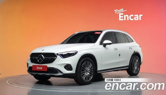 Mercedes-Benz GLC-Class GLC 300 4MATIC Avantgarde — пробег 9 741 км — фото 1 из 5